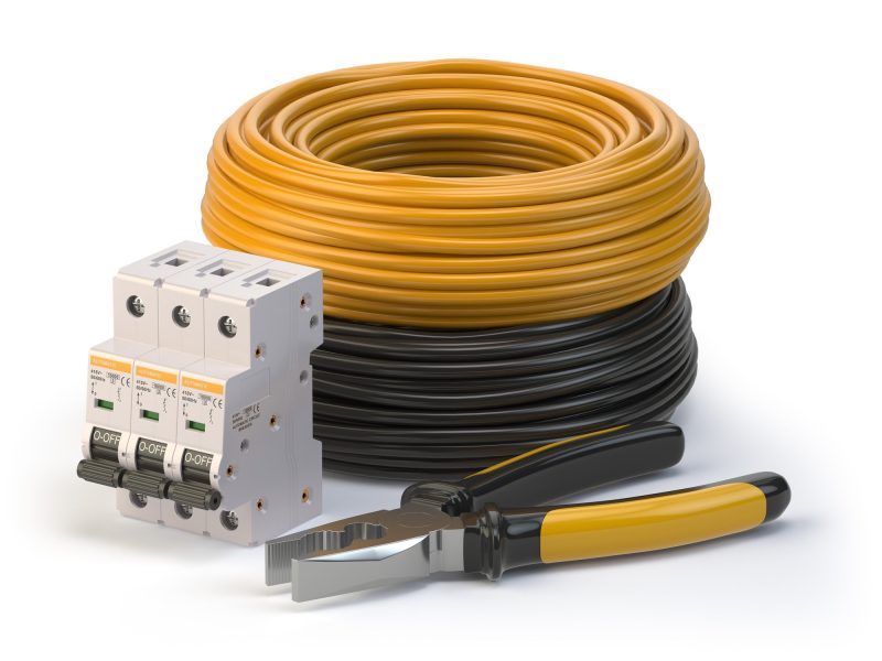 Electric cable, pliers and circuit breaker